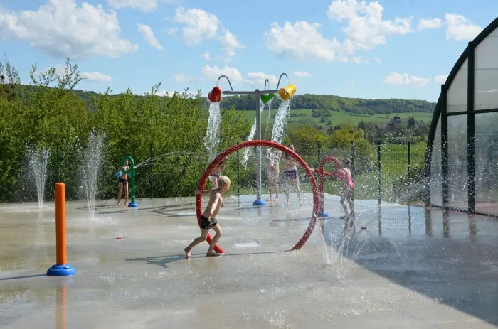 Camping - Huanne-Montmartin - Franche-Comté - Le Bois de Reveuge