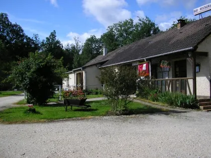 Camping - Villeneuve-les-Genêts - Bourgogne - Le Bois Guillaume