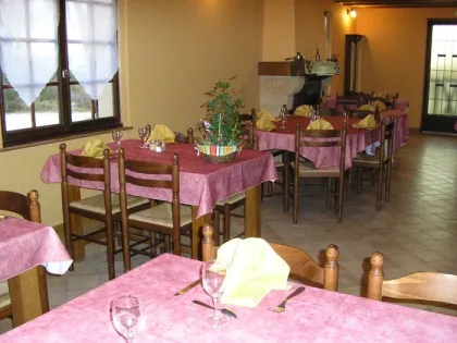 Camping - Villeneuve-les-Genêts - Bourgogne - Le Bois Guillaume