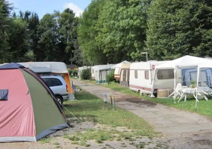 Camping - Bilieu - Rhône-Alpes - Le Bord du Lac