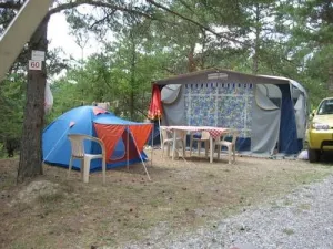 Camping - La Salle-en-Beaumont - Rhône-Alpes - Le Champ Long
