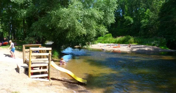 Camping - Villersexel - Franche-Comté - Le Chapeau Chinois