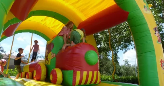 Camping - Villersexel - Franche-Comté - Le Chapeau Chinois