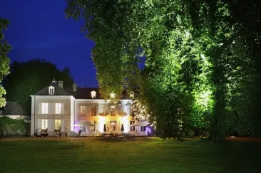 Camping - Sillé-le-Philippe - Pays de Loire - Le Château de Chanteloup