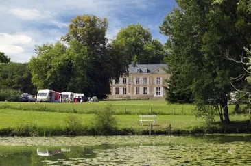 Camping - Sillé-le-Philippe - Pays de Loire - Le Château de Chanteloup