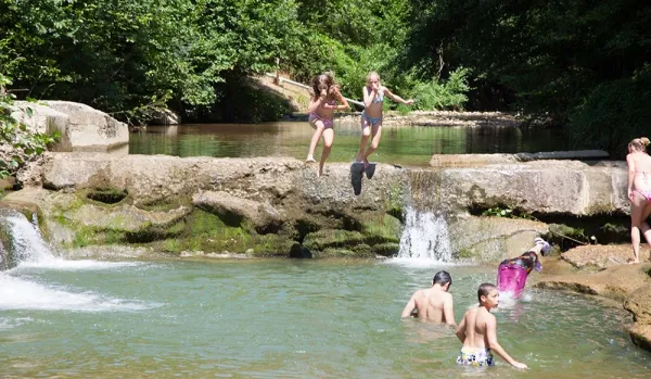 Camping - Châteauneuf-de-Galaure - Rhône-Alpes - Le Château de Galaure