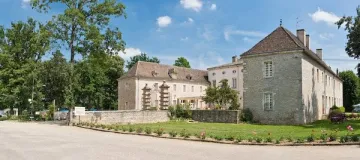 Camping - Gigny-sur-Saône - Bourgogne - Le Château de l'Epervière