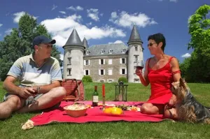 Camping - Bonnac-la-Côte - Limousin - Le Château de Leychoisier