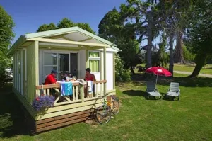 Camping - Bonnac-la-Côte - Limousin - Le Château de Leychoisier