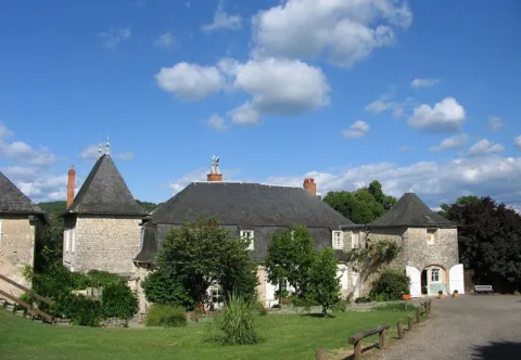 Camping - Saint-Denis-lès-Martel - Midi-Pyrénées - Le Château de Termes