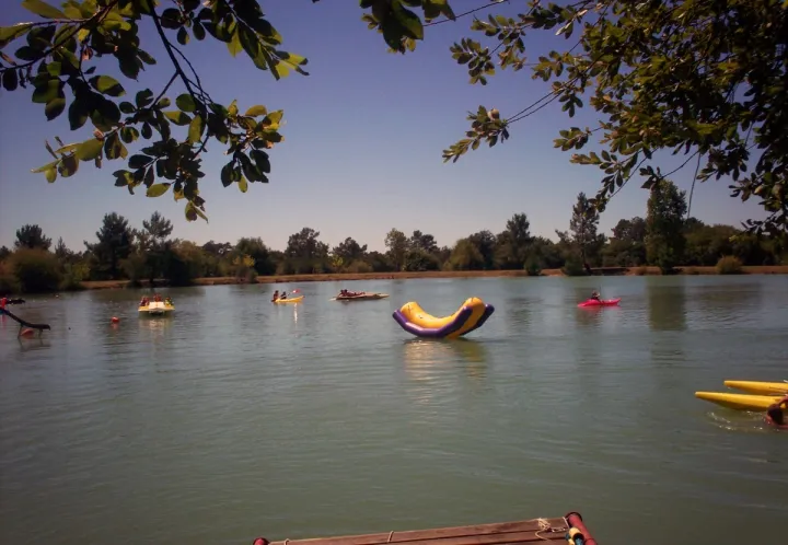 Camping - Bayas - Aquitaine - Le Chêne du Lac