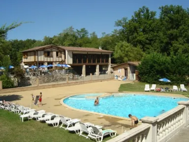 Camping - Castelnau-de-Montmiral - Midi-Pyrénées - Le Chêne Vert