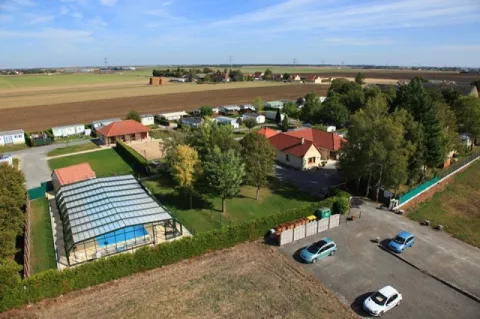 Camping - Bouzonville-aux-Bois - Grand Centre - Le Clos des Tourterelles