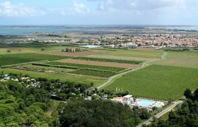 Camping - Ars-en-Ré - Poitou-Charentes - Le Cormoran