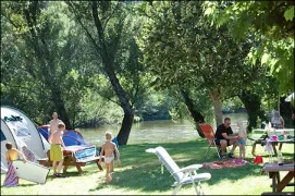 Camping - Cassaniouze - Auvergne - Le Coursavy