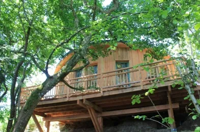 Camping - Plonévez-du-Faou - Bretagne - Le Domaine de Méros