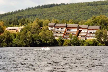Camping - Beaumont du Lac - Limousin - Le Domaine de Pierrefitte