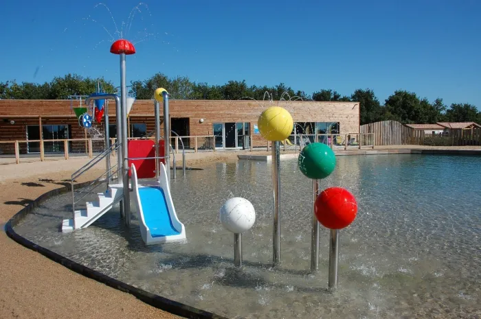 Camping - La Chapelle Hermier - Pays de Loire - Le Domaine du Pré