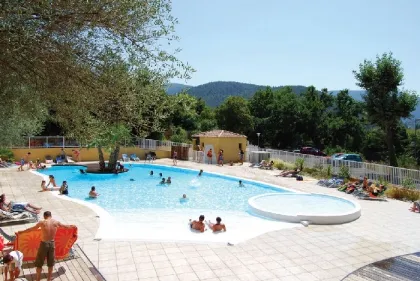 Camping - Solliès-Toucas - Provence-Alpes-Côte d'Azur - Le Galoubet
