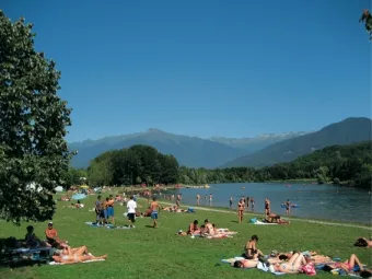 Camping - Saint-Pierre-d'Albigny - Rhône-Alpes - Le Lac de Carouge