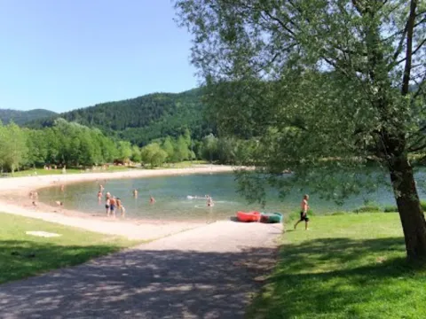 Camping - Saulxures-sur-Moselotte - Lorraine - le Lac de la Moselotte