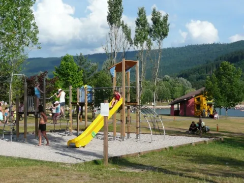 Camping - Saulxures-sur-Moselotte - Lorraine - le Lac de la Moselotte