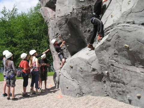 Camping - Saulxures-sur-Moselotte - Lorraine - le Lac de la Moselotte