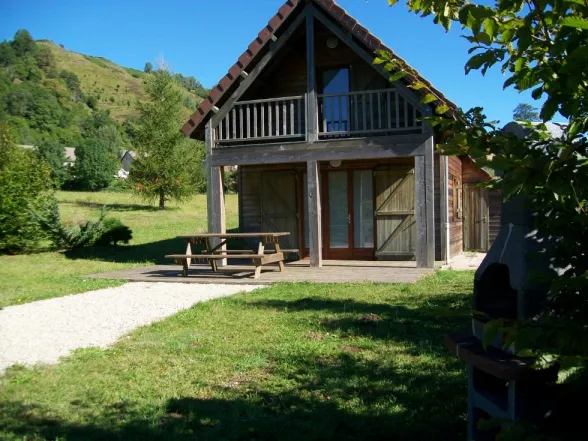 Camping - Lascelle - Auvergne - Le Lac des Graves