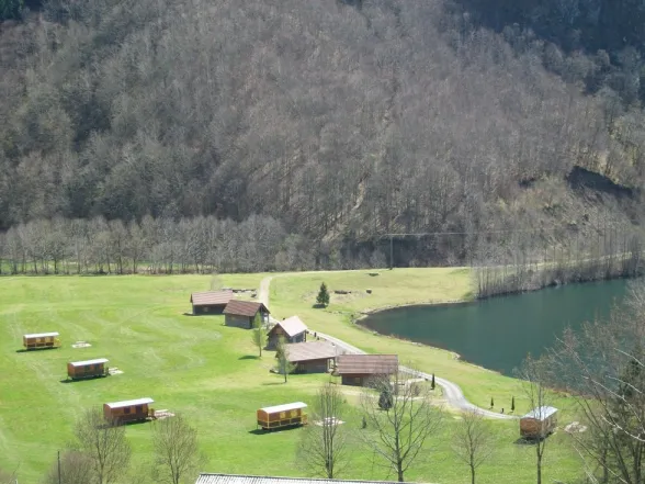 Camping - Lascelle - Auvergne - Le Lac des Graves