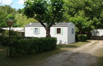 Camping - Saint-Christoly-de-Blaye - Aquitaine - Le Maine Blanc