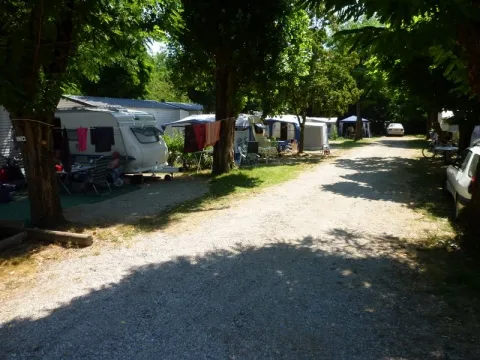 Camping - Tournon sur Rhône - Rhône-Alpes - Maui