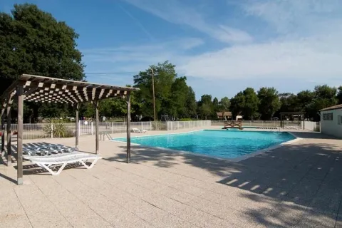 Camping - Lèzan - Languedoc-Roussillon - Le Mas des Chênes