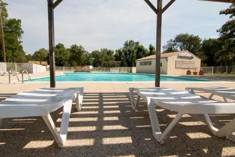 Camping - Lèzan - Languedoc-Roussillon - Le Mas des Chênes