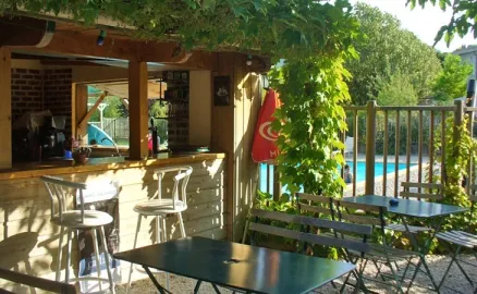 Camping - Vesc - Rhône-Alpes - Le Matin Calme
