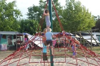 Camping - Saint-Julien-de-Lampon - Aquitaine - Le Mondou
