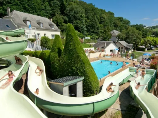 Camping - Bagnères-de-Bigorre - Midi-Pyrénées - Le Monlôo