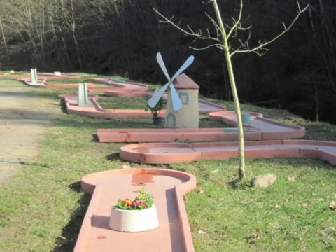 Camping - Chazelles-sur-Lyon - Rhône-Alpes - Le Moulin Brûlé