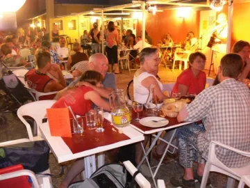 Camping - Saint-Quentin-la-Poterie - Languedoc-Roussillon - Le Moulin Neuf