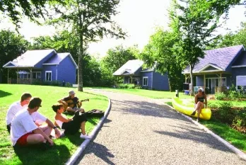 Camping - Ambrières les Vallées - Pays de Loire - Le Parc de Vaux
