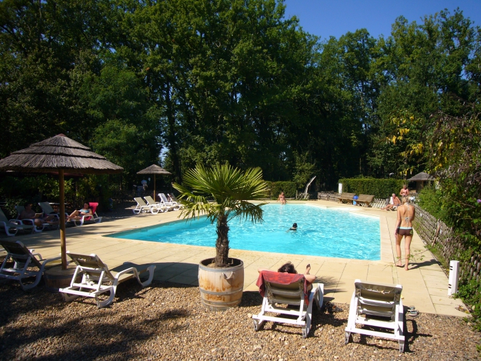 Camping Le Pech Charmant - Les Eyzies de Tayac Sireuil