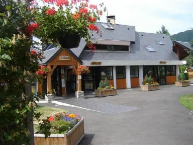 Camping - Bourisp - Midi-Pyrénées - Le Rioumajou