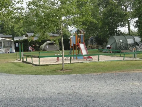 Camping Le Robinson - Colleville-sur-Mer