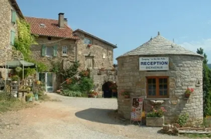 Camping - Nant - Midi-Pyrénées - Le Roc Qui Parle