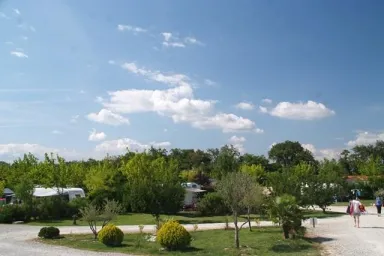 Camping - Châteauneuf sur Isère - Rhône-Alpes - Le Soleil Fruité