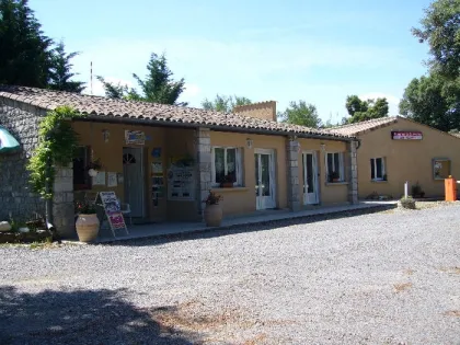 Camping - Saint-Maurice-d'Ibie - Rhône-Alpes - Le Sous-Bois