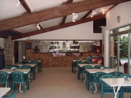 Camping - Saint-Maurice-d'Ibie - Rhône-Alpes - Le Sous-Bois