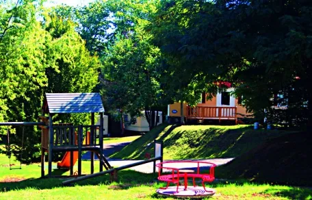 Camping - Salignac Eyvigues - Aquitaine - Le Temps de Vivre