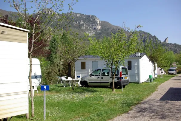 Camping - Les Vignes - Languedoc-Roussillon - Le Terrados