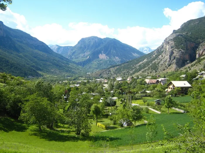 Camping - La Roche-de-Rame - Provence-Alpes-Côte d'Azur - Le Verger