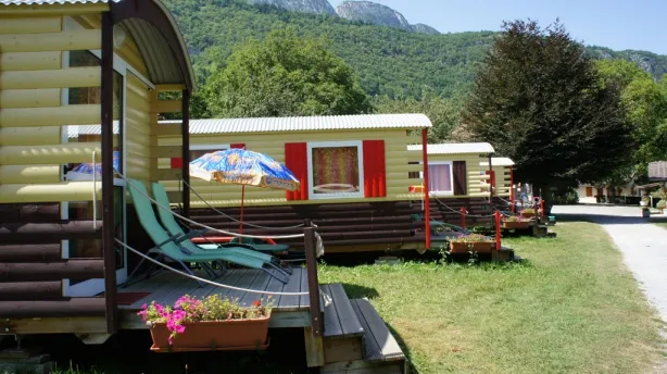 Camping - Lathuile - Rhône-Alpes - Lo Velâjo